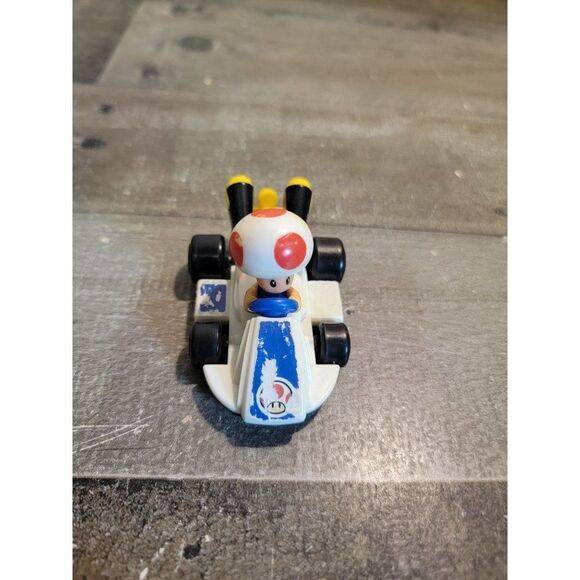 McDonald's Nintendo Mario Kart 2014 toad toy figure - Picture 1 of 4